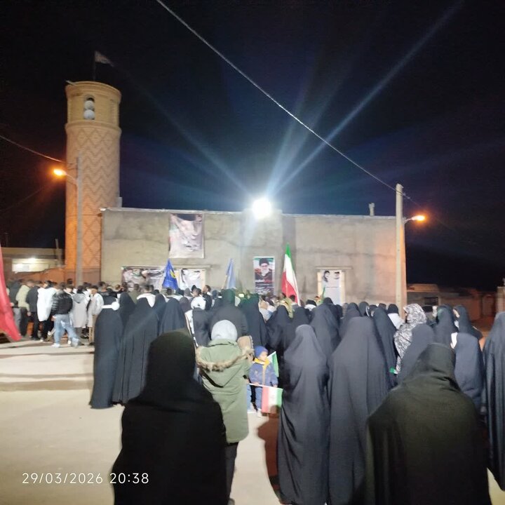 تصاویر/ اجتماع حماسی اهالی روستای بابالو  شهرستان چالدران در فراق امام شهید و بیعت با رهبری و نظام