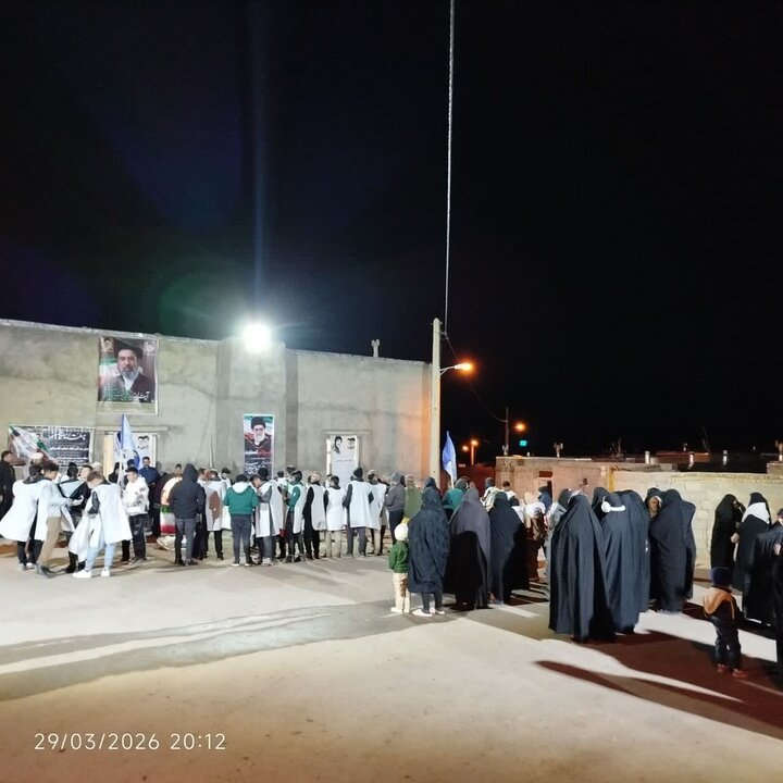 تصاویر/ اجتماع حماسی اهالی روستای بابالو  شهرستان چالدران در فراق امام شهید و بیعت با رهبری و نظام