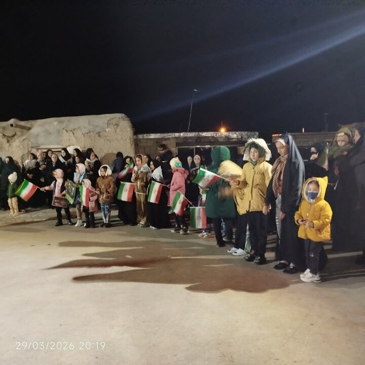 تصاویر/ اجتماع حماسی اهالی روستای بابالو  شهرستان چالدران در فراق امام شهید و بیعت با رهبری و نظام