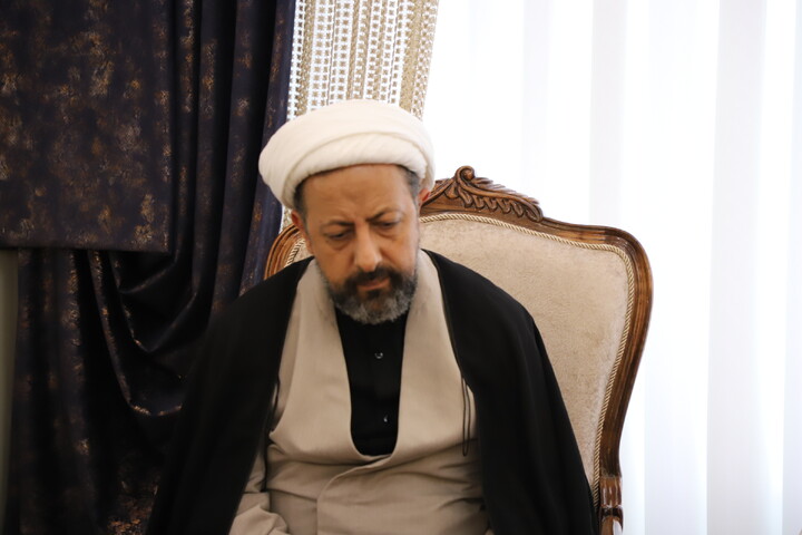 تصاویر / دیدار جمعی مسئولان استانی با خانواده شهید حجت الاسلام والمسلمین نقی محدث نیا