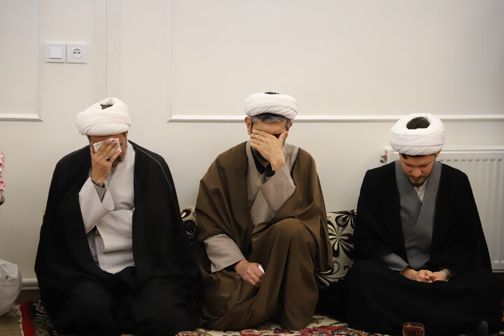 تصاویر / دیدار جمعی مسئولان استانی با خانواده شهید حجت الاسلام والمسلمین نقی محدث نیا