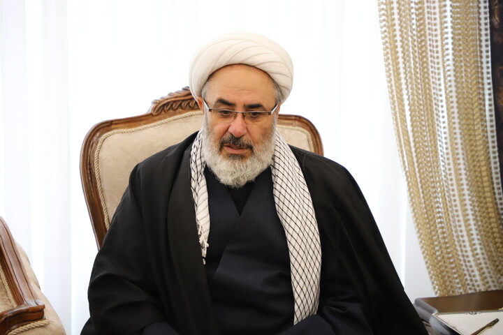 تصاویر / دیدار جمعی مسئولان استانی با خانواده شهید حجت الاسلام والمسلمین نقی محدث نیا