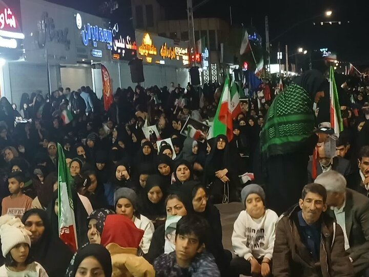 تصاویر/ تجمع شبانه در شهر جیرفت