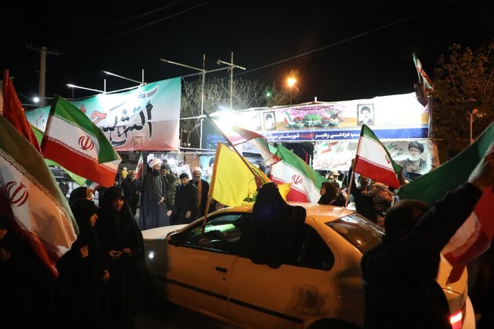 تصاویر/ موکب‌های مردمی شهرستان سرخه در تجمع «شب‌های اقتدار»