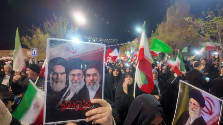 تصاویر/ بیست و نهمین شب از تجمع «شب‌های اقتدار» در سمنان
