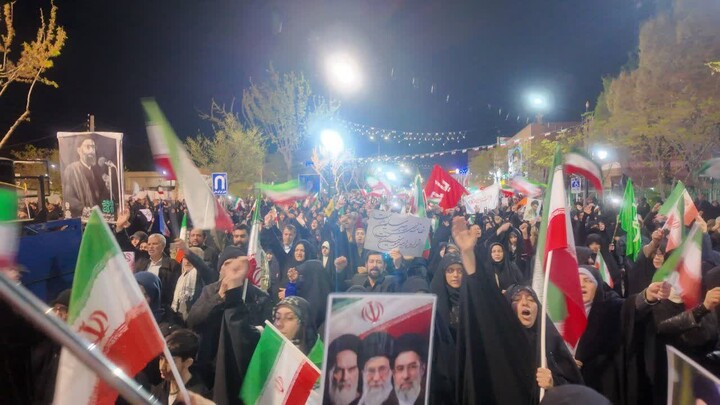 تصاویر/ بیست و نهمین شب از تجمع «شب‌های اقتدار» در سمنان
