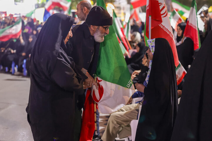 تصاویر/ بوشهر ایستاده پای نظام و انقلاب