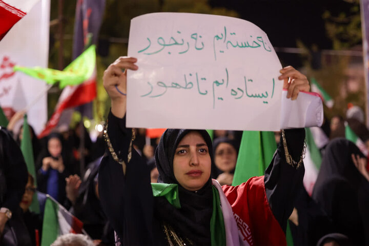 تصاویر/ بوشهر ایستاده پای نظام و انقلاب