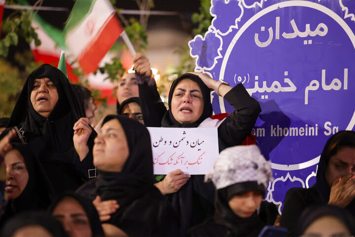 تصاویر/ بوشهر ایستاده پای نظام و انقلاب
