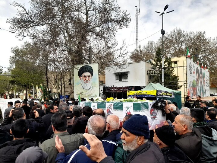 تصاویر/ تشییع پیکر پاک شهدای اقتدار «امیرحسین بختیاری» و «ابوالفضل حاج محمدی» در شاهرود