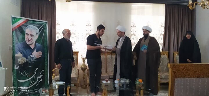تصاویر/ دیدار مدیر حوزه علمیه خواهران استان سمنان با خانواده شهیدان «مرتضی امامی» و «مهدی حامدی»