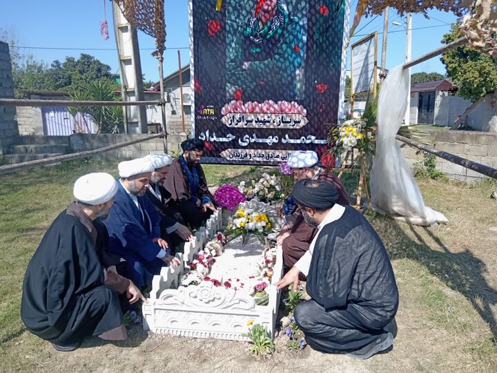 تصاویر / تکریم از خانواده طلبه شهید «محمد مهدی حداد» از سوی دفتر آیت الله العظمی جوادی آملی در آمل