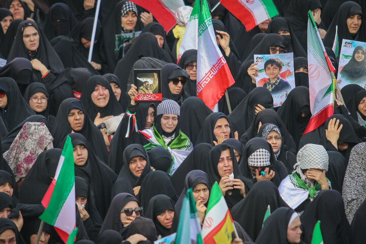 تصاویر/ تشییع پیکر مطهر شهدای حمله آمریکایی صهیونی به شهرک پردیسان قم