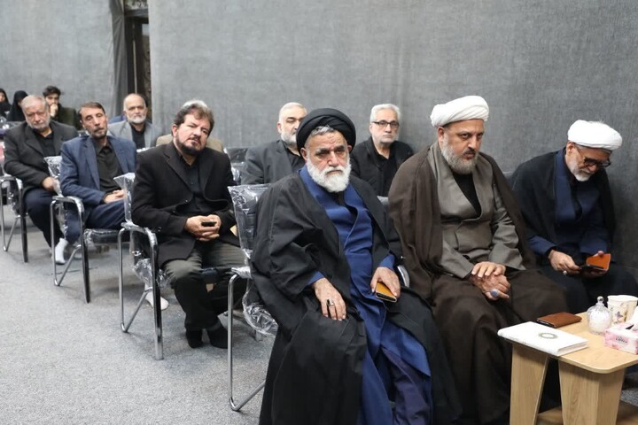 تصاویر/ نماینده ولی‌فقیه در استان سمنان در دیدار با اعضای شورای وحدت استان سمنان