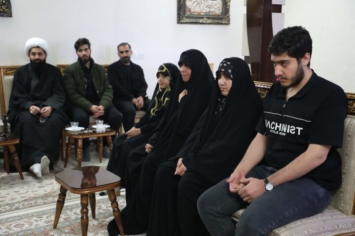 تصاویر/ دیدار نماینده ولی‌فقیه در استان سمنان با خانواده معظم شهید «مرتضی امامی» در سرخه