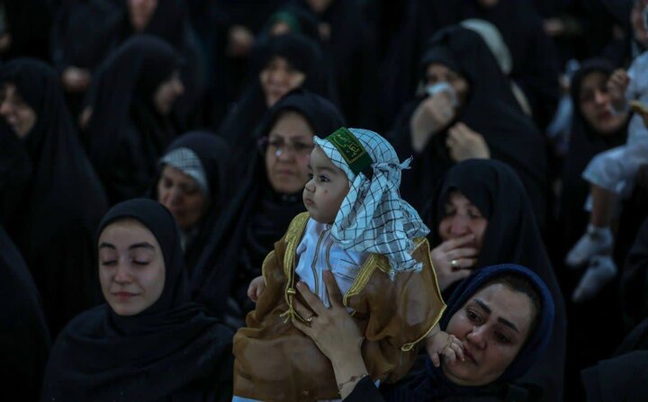 تصاویر/لالایی مادران در مصلی اراک به یاد شهید سه روزه
