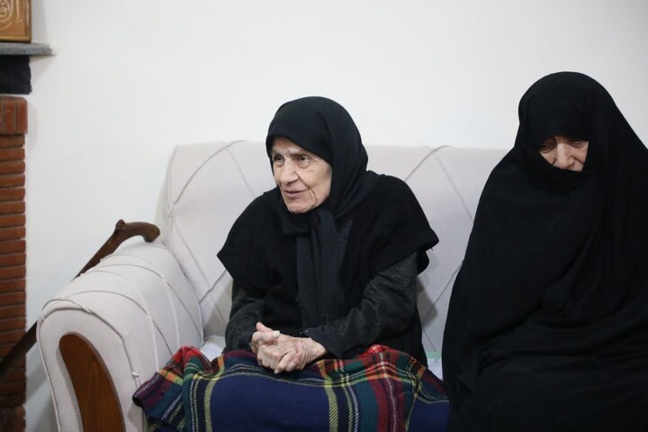 تصاویر/ دیدار مسئولان استان سمنان با خانواده معظم شهید «نادر وفائیان» در شهميرزاد
