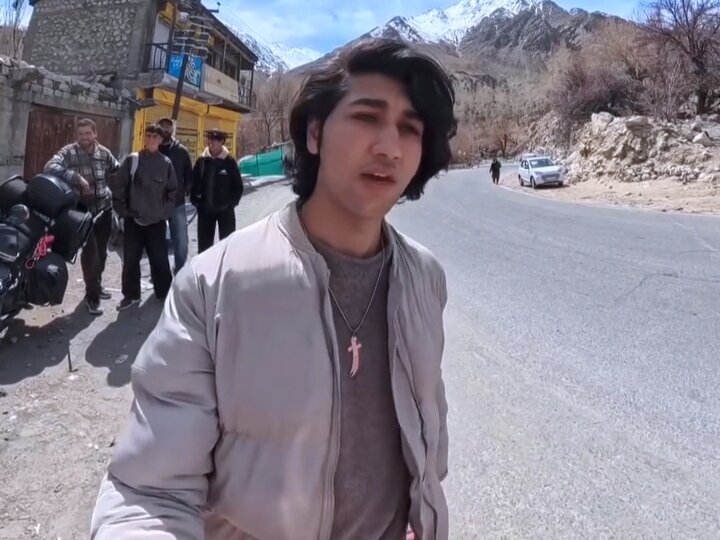 ویڈیو/ کارگل کے معروف ویلاگر عرفان شالستانی نے اپنی قیمتی گاڑی اسلام کے لیے عطیہ کر دی