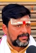 वीडियो / हमे फ़ख्र और गर्व है कि हमने अपने वर्तमान जीवन मे आयतुल्लाह ख़ामेनई साहब को देखा, सुना और समझा
