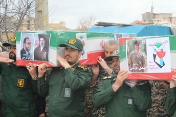 تصاویر / مراسم تشییع پیکر شهید طلبه تراب فرجی و فرزندش شهیدش مهدی فرجی در شهرستان هشترود