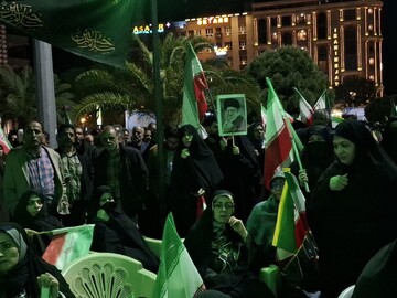 فیلم | پخش سرود جمهوری اسلامی ایران در کاشان