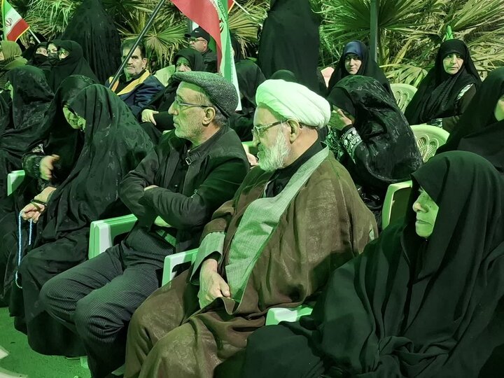 تصاویر/ تجمج سی امین شب مردم غیور شهرستان کاشان در میدان امام خامنه ای