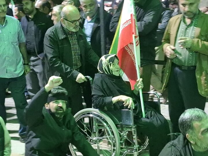 تصاویر/ تجمج سی امین شب مردم غیور شهرستان کاشان در میدان امام خامنه ای