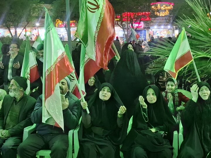 تصاویر/ تجمج سی امین شب مردم غیور شهرستان کاشان در میدان امام خامنه ای