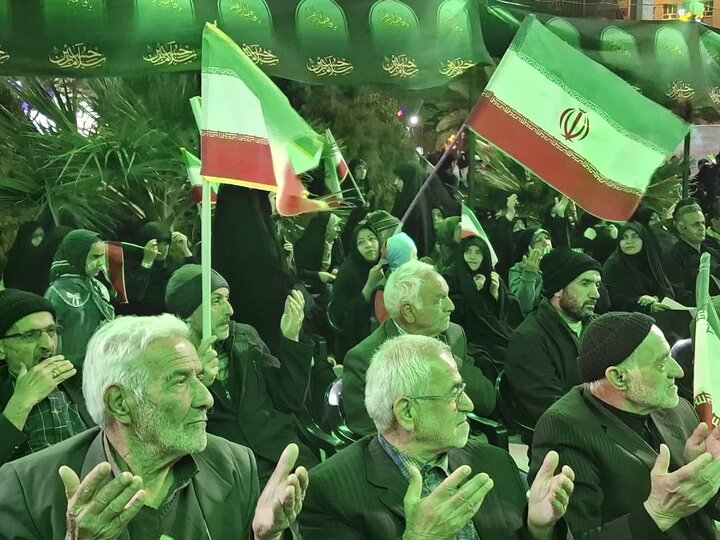 تصاویر/ تجمج سی امین شب مردم غیور شهرستان کاشان در میدان امام خامنه ای