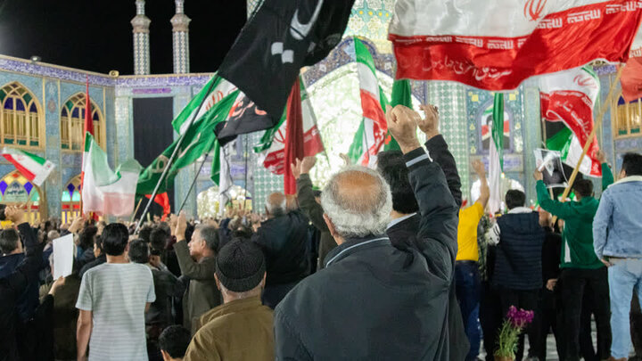 تصاویر/تجمع بزرگ مردم غیور شهرستان آران و بیدگل در هلال بن علی