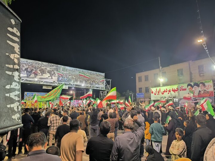 تصاویر| اجتماع جیرفتی ها در شب سی ام از جنگ رمضان
