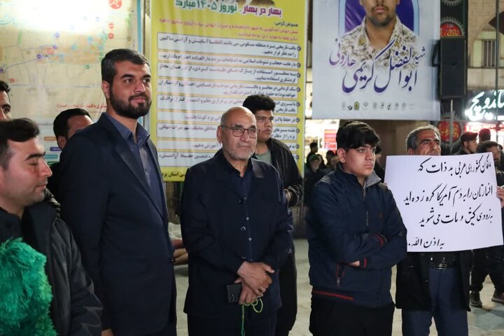 تصاویر/ اجتماع دبستانی های یزد در شامگاه یوم الله دهم فروردین۱۴۰۵