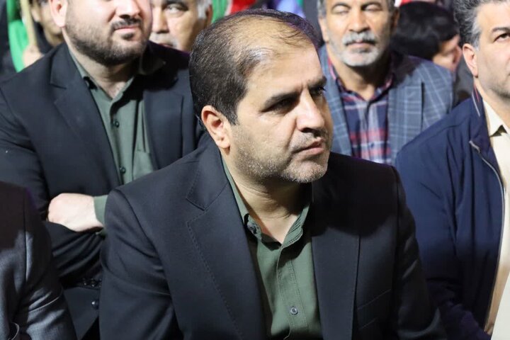 تصاویر/ اجتماع دبستانی های یزد در شامگاه یوم الله دهم فروردین۱۴۰۵