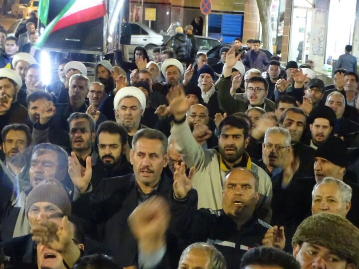 تصاویر/ استمرار تجمعات حمایتی مردم چهاربرج از نظام اسلامی در سی و یکمین شب