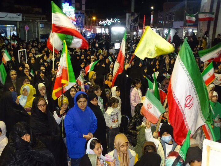 تصاویر/ استمرار تجمعات حمایتی مردم چهاربرج از نظام اسلامی در سی و یکمین شب