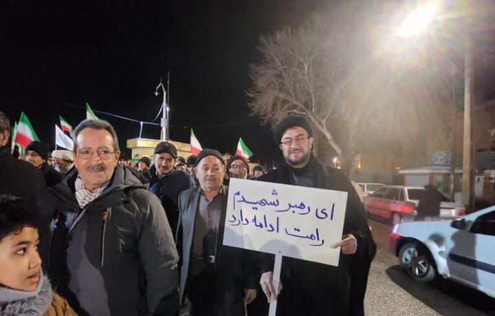 تصاویر/ اجتماع حمایتی مردم نقده از نظام اسلامی در سی و مین شب متوالی