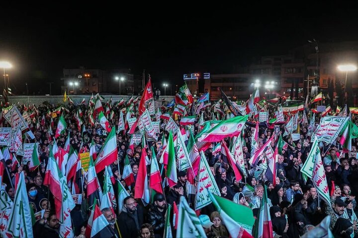 تصاویر/ حضور نمایندگان انصارالله یمن در اجتماع مردمی میدان انقلاب تهران