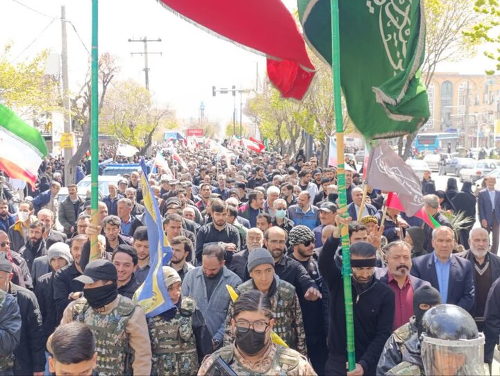 تصاویر/بدرقه باشکوه پیکر مطهر شهیدان محمد رحیمیان و حسین امیدواری با حضور اراک