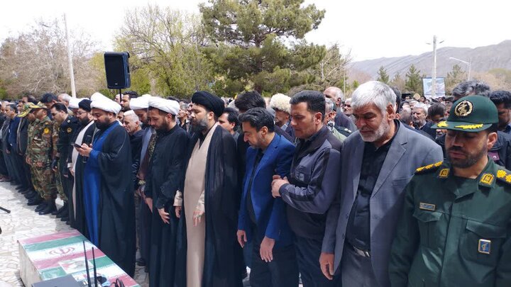 تصاویر/ بدرقه‌ شهید جنگ رمضان سروان علیرضا یوسف‌زاده در کوهبنان
