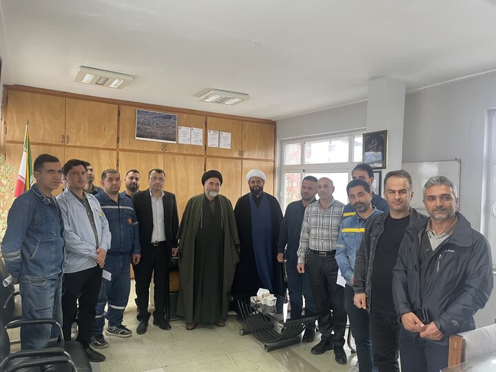 بازدید امام جمعه نوشهر از اداره برق
