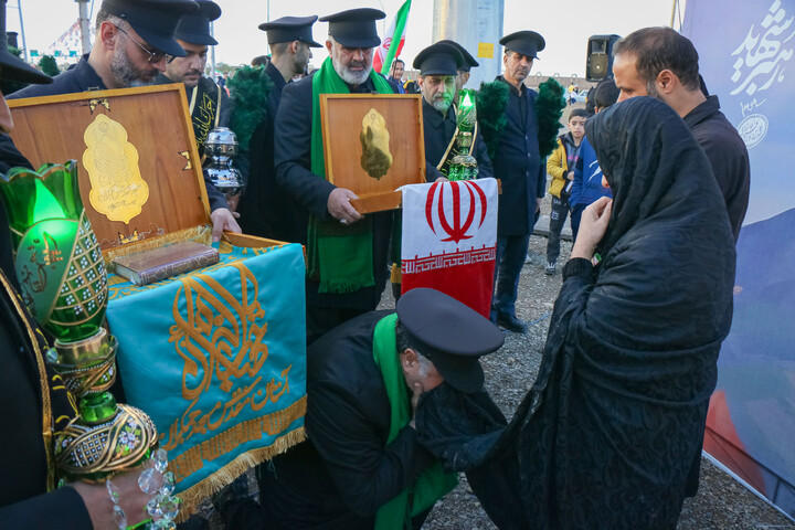 تصاویر/ اهتزار پرچم مقدّس جمهوری اسلامی ایران در میدان آل یاسین جمکران