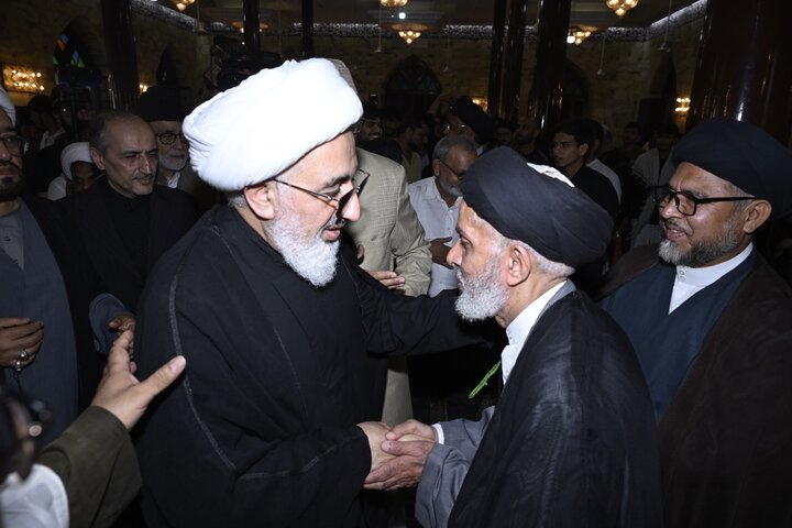 ممبئی میں رہبرِ انقلاب شہید سید علی خامنہ ای کی یاد میں جلسۂ تعزیت؛