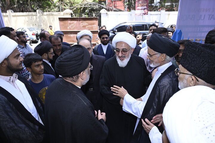 ممبئی میں رہبرِ انقلاب شہید سید علی خامنہ ای کی یاد میں جلسۂ تعزیت؛