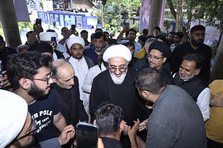 ممبئی میں رہبرِ انقلاب شہید سید علی خامنہ ای کی یاد میں جلسۂ تعزیت؛