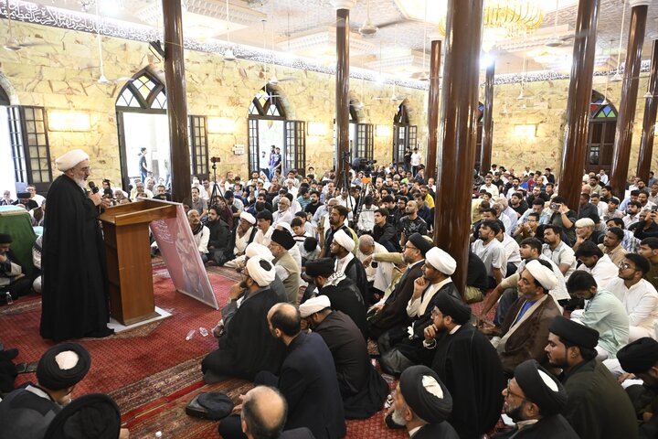 ممبئی میں رہبرِ انقلاب شہید سید علی خامنہ ای کی یاد میں جلسۂ تعزیت؛