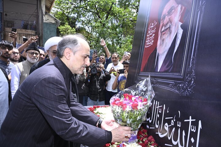 ممبئی میں رہبرِ انقلاب شہید سید علی خامنہ ای کی یاد میں جلسۂ تعزیت؛