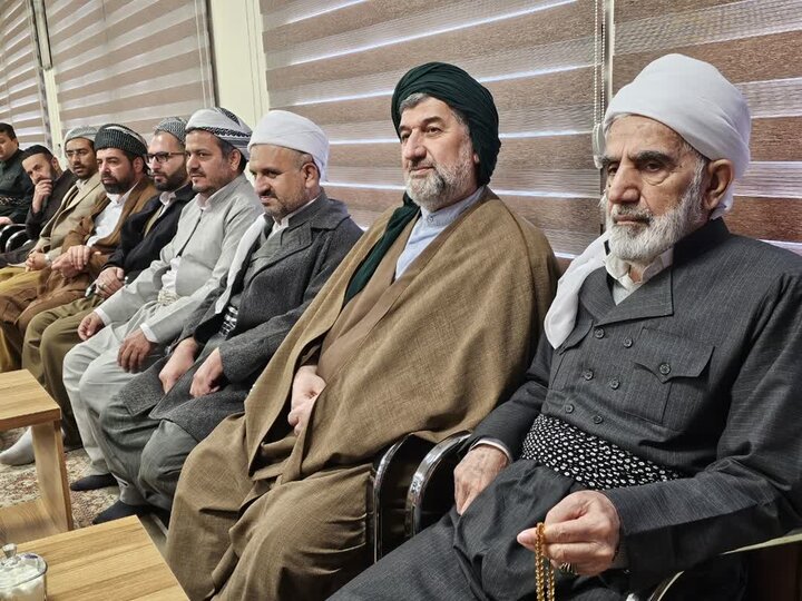 تصاویر/آیین قرائت پیام حضرت آیت‌الله سیّد مجتبی حسینی خامنه‌ای توسط نماینده ولی فقیه در کردستان