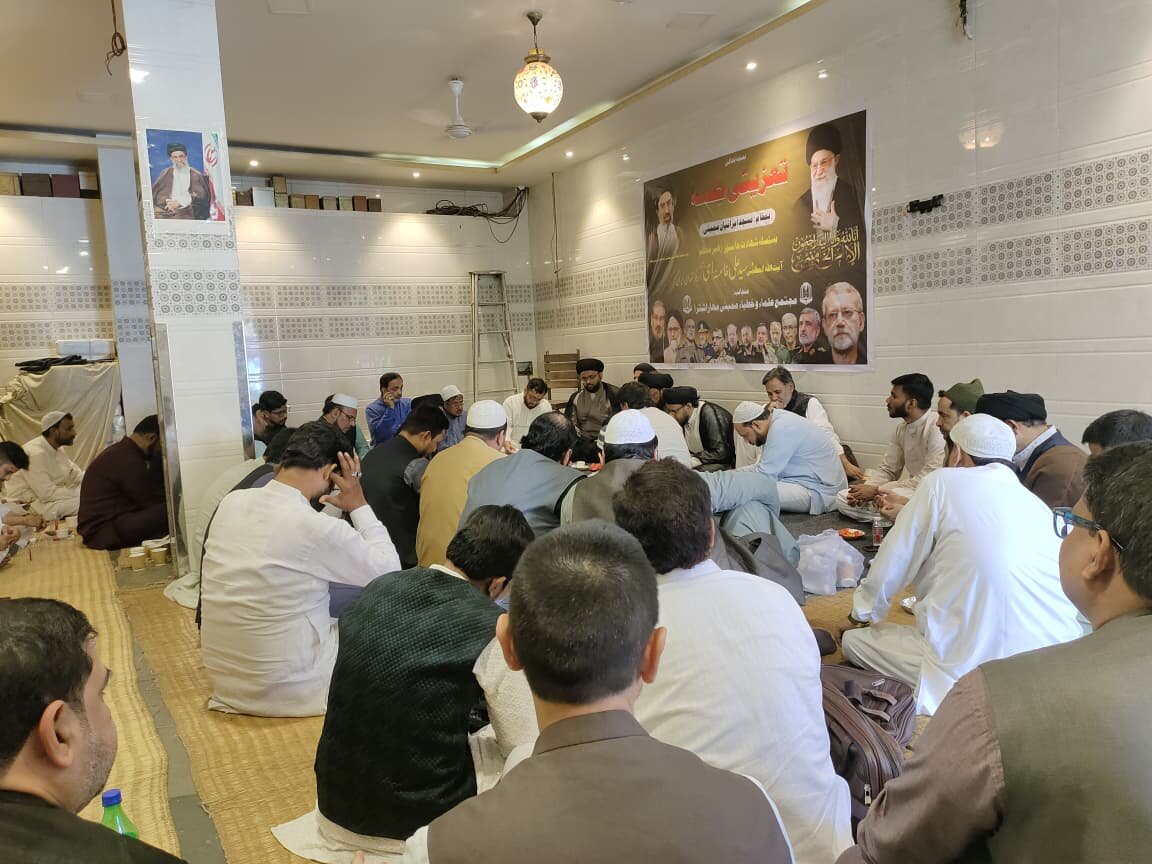 ممبئی میں رہبرِ معظم کی یاد میں مجلسِ تعزیت، علماء کا ایران سے یکجہتی اور عملی حمایت کا اعلان