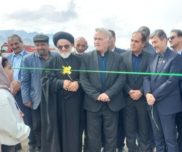 تصاویر/ افتتاح پروژه های عمرانی روستای طامه با حضور امام جمعه نطنز