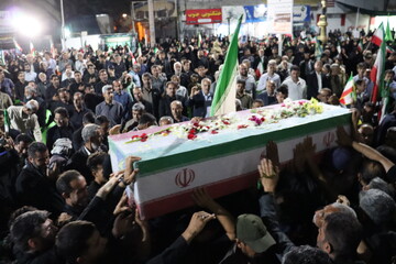 تصاویر/ وداع با شهید مدافع ایران در دیّر